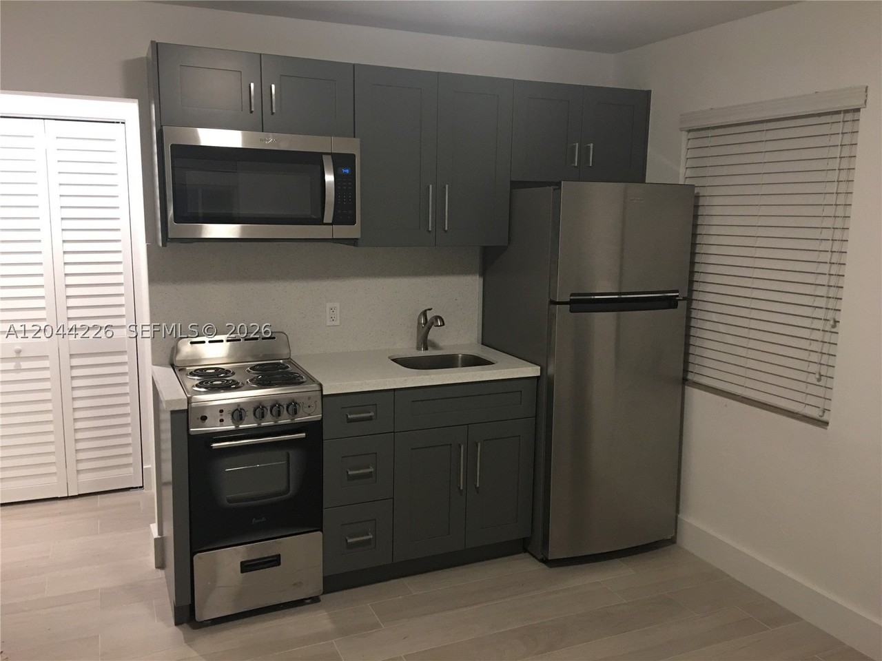 19 Sidonia Ave #7 - Photo 2 of 6
