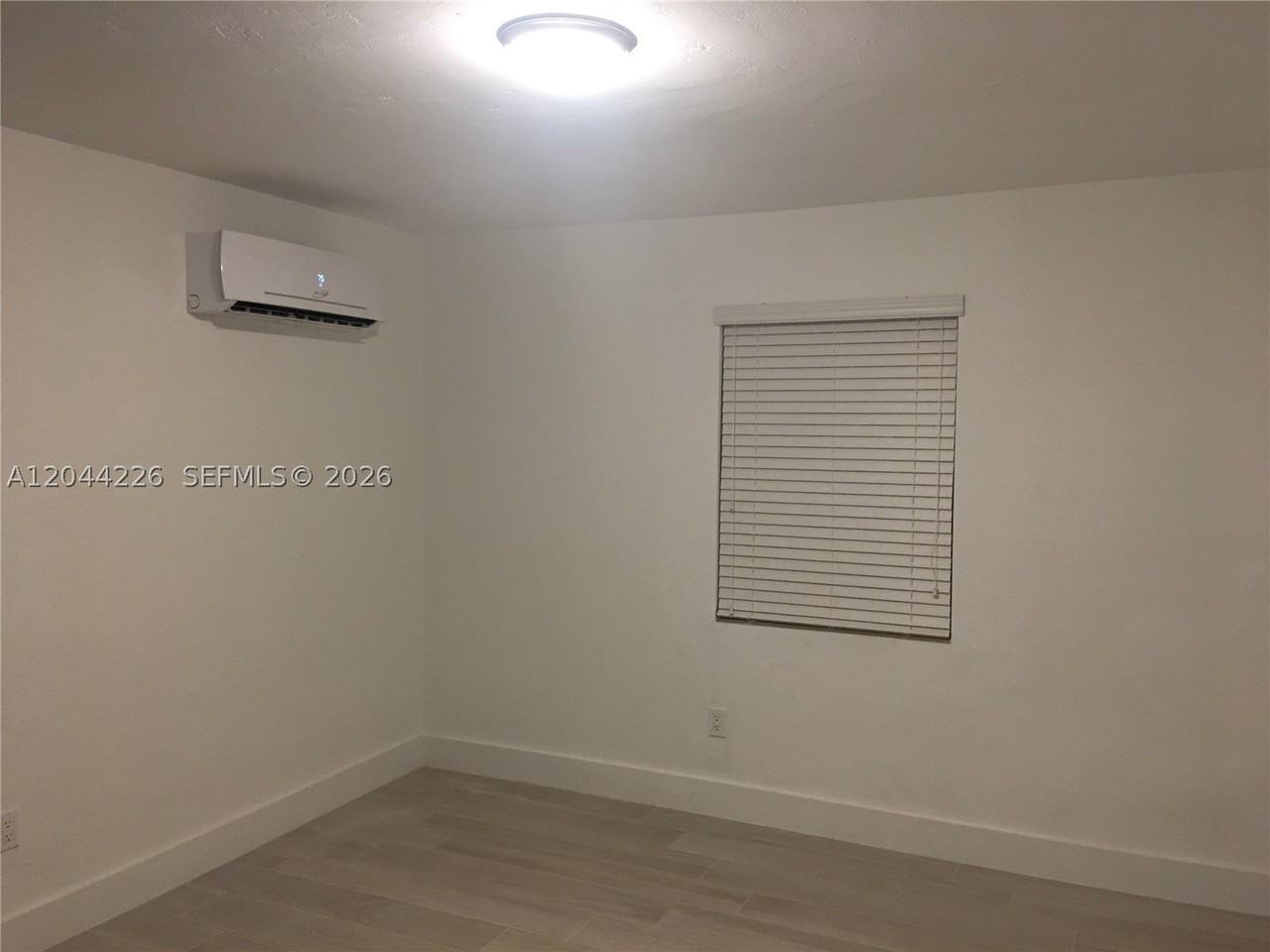 19 Sidonia Ave #7 - Photo 3 of 6