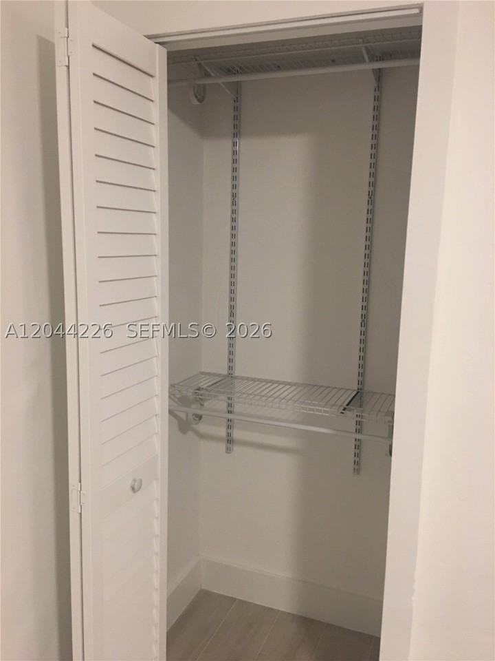 19 Sidonia Ave #7 - Photo 6 of 6