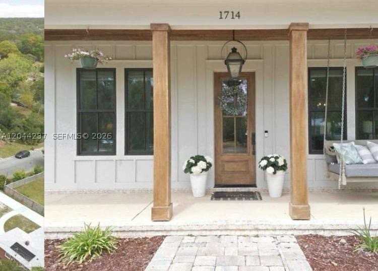 1714 E Hatton St - Photo 2 of 15