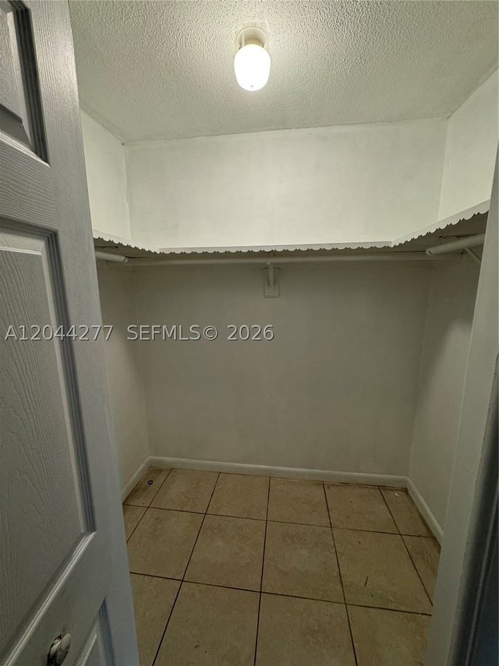 3608 Nw 104th Ave #E - Photo 3 of 6