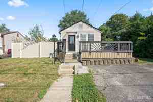 featured image of 250 Brookside Ave
