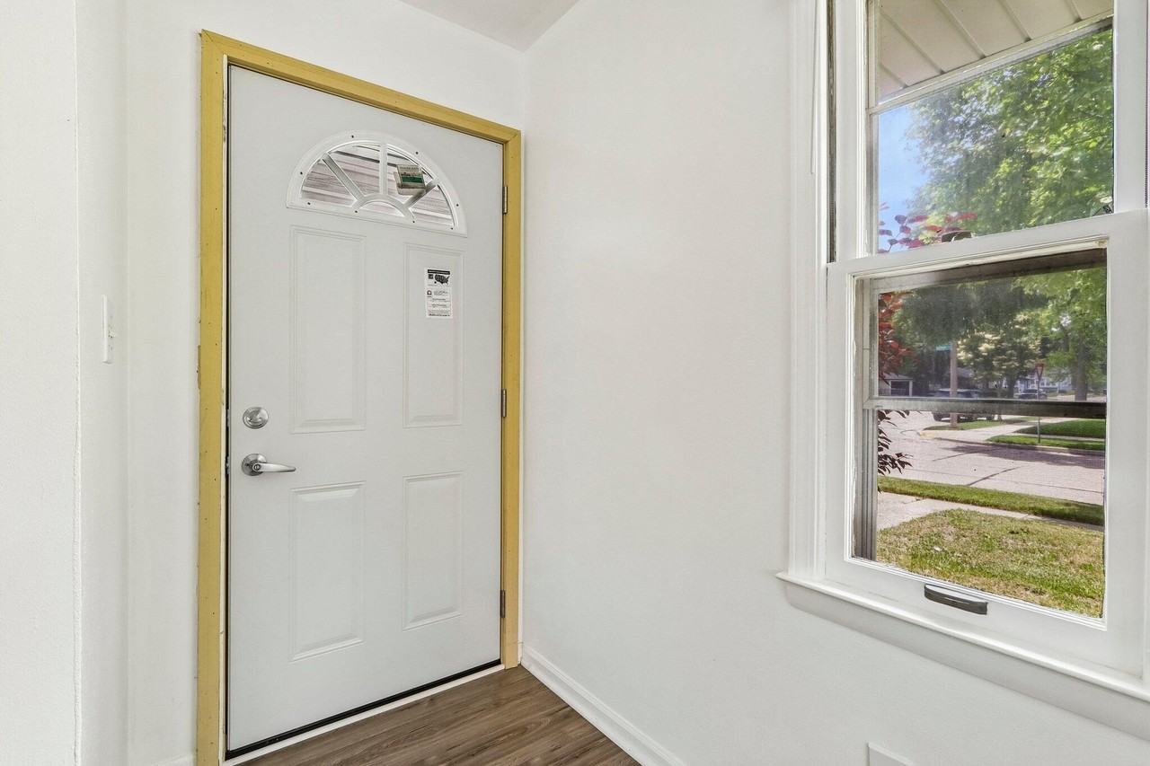 2223 Grove Ave - Photo 6 of 25