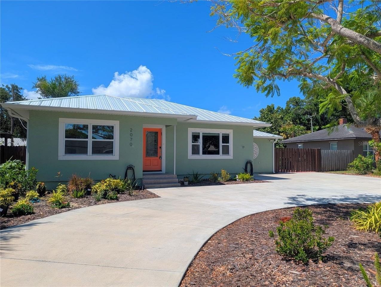 2070 Datura St - Photo 2 of 47