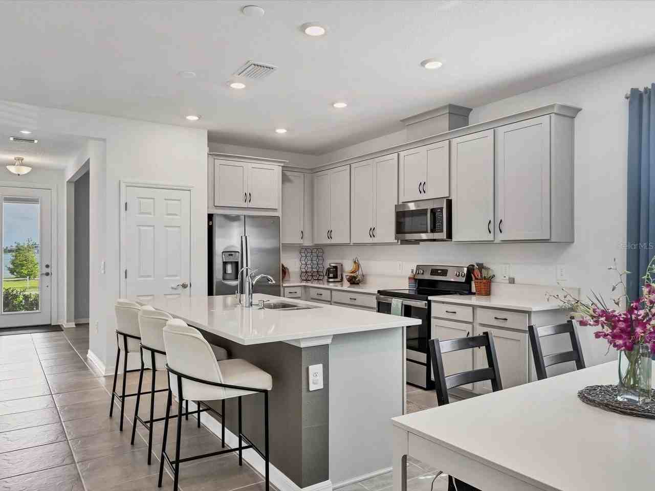 7724 Saloon Ln - Photo 7 of 50