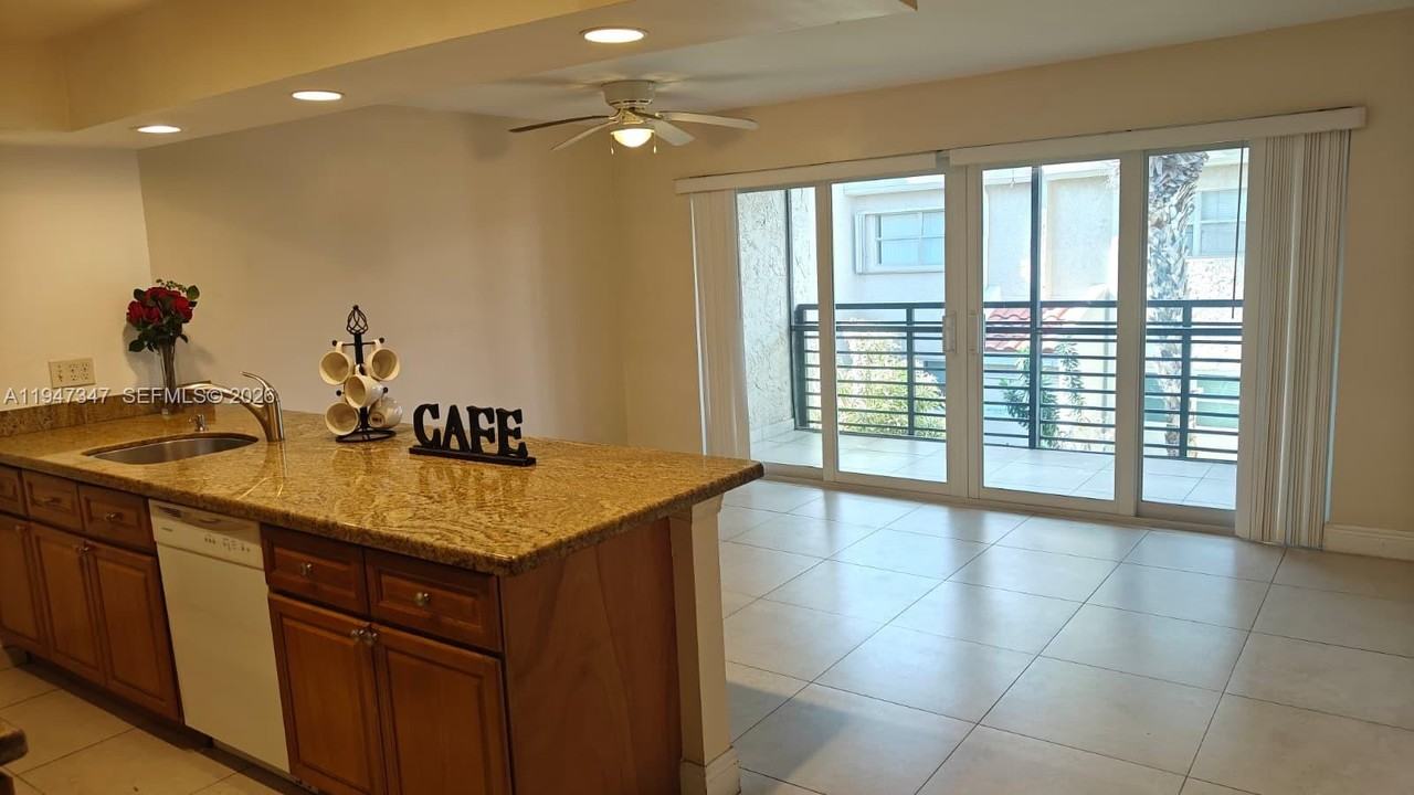 5214 Ne 6th Ave - Photo 2 of 7