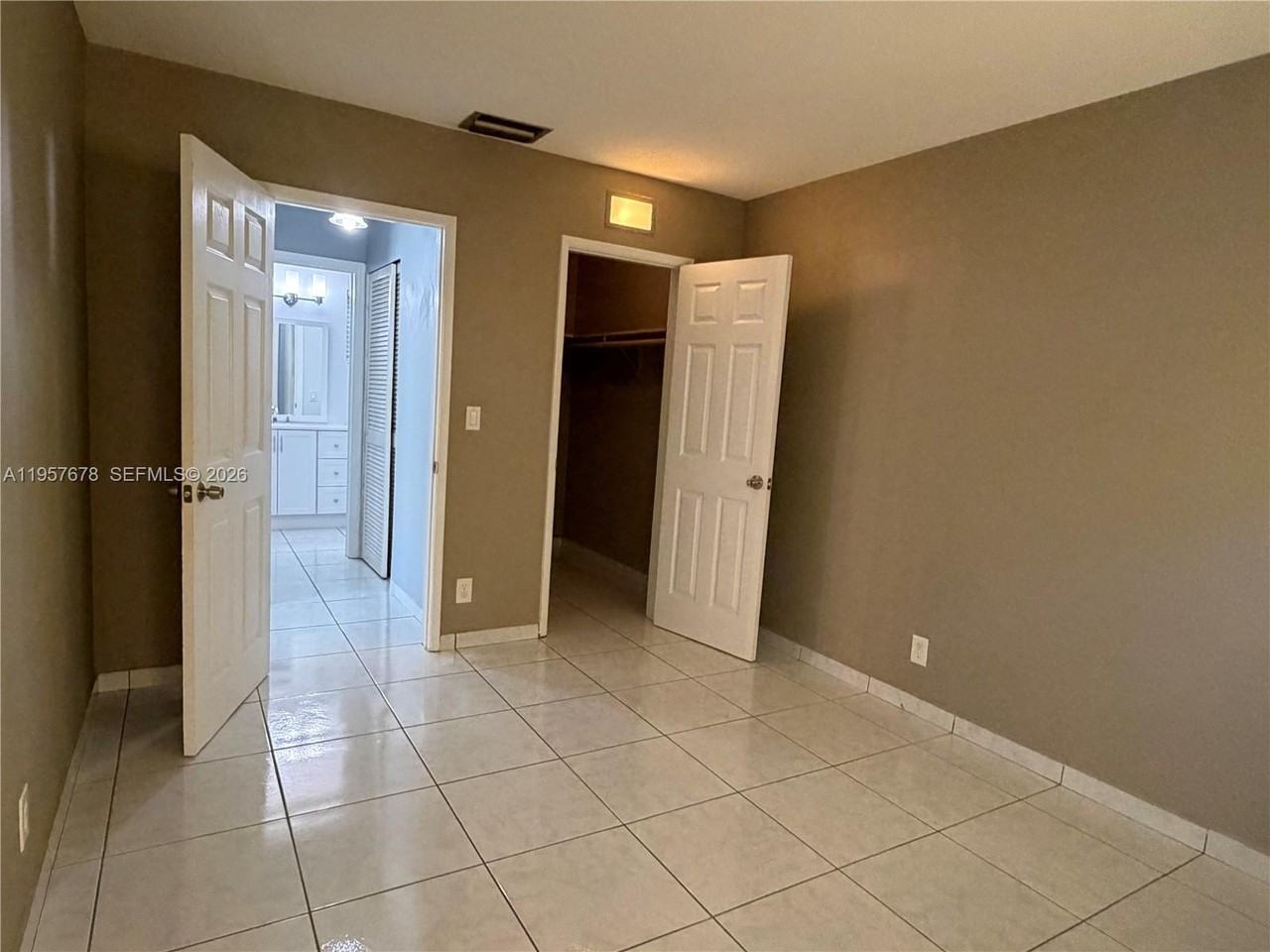 333 Sw 2nd Ct - Photo 3 of 8
