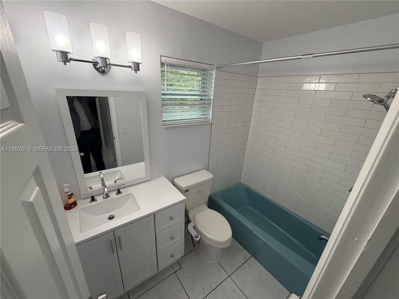 333 Sw 2nd Ct - Photo 4 of 8