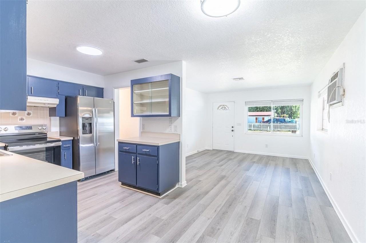 2420 Avenue A Nw - Photo 3 of 34