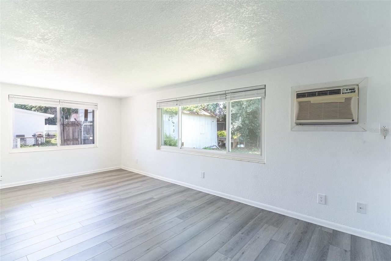 2420 Avenue A Nw - Photo 6 of 34