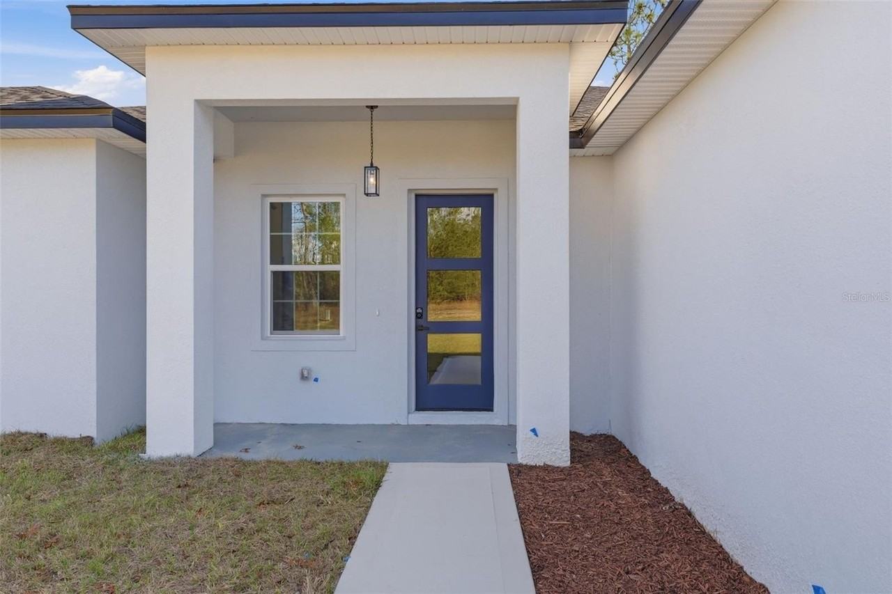 2652 W Paragon Ln - Photo 6 of 35