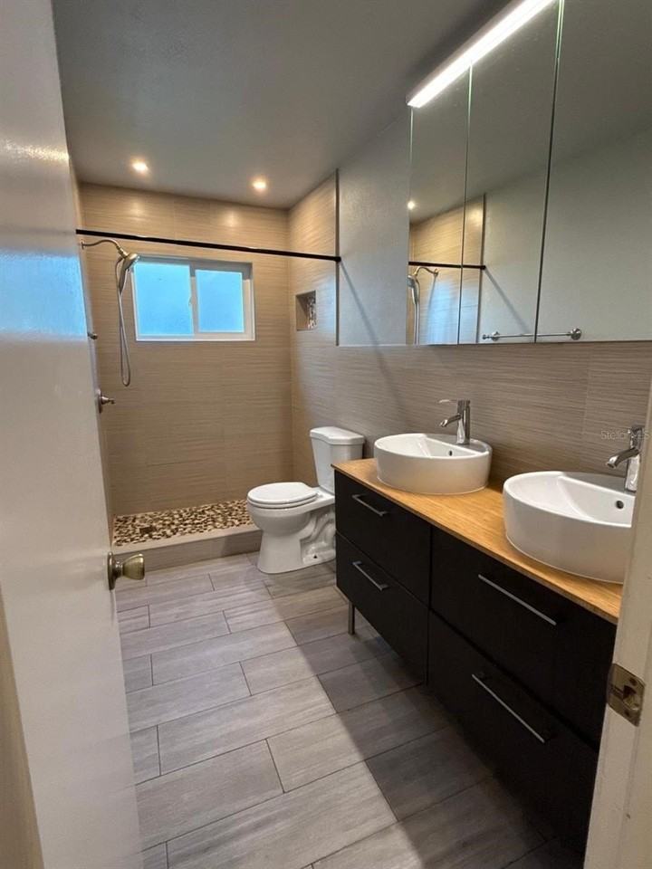 1215 Tuxford Dr - Photo 5 of 17