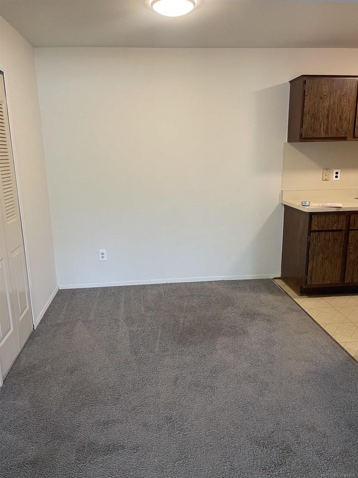 38210 Fairway Ct - Photo 4 of 13
