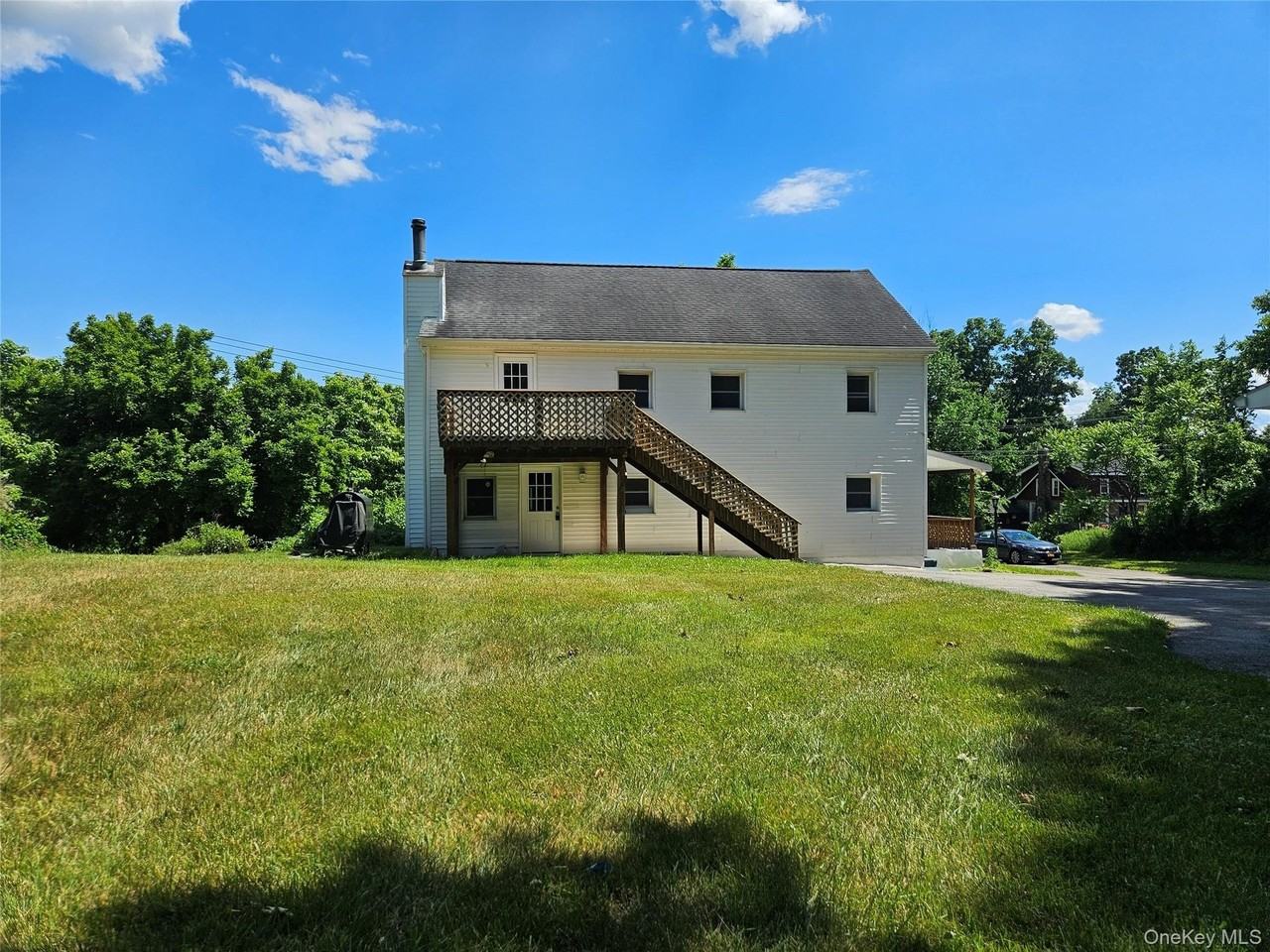 748 Greenville Tpke - Photo 3 of 24