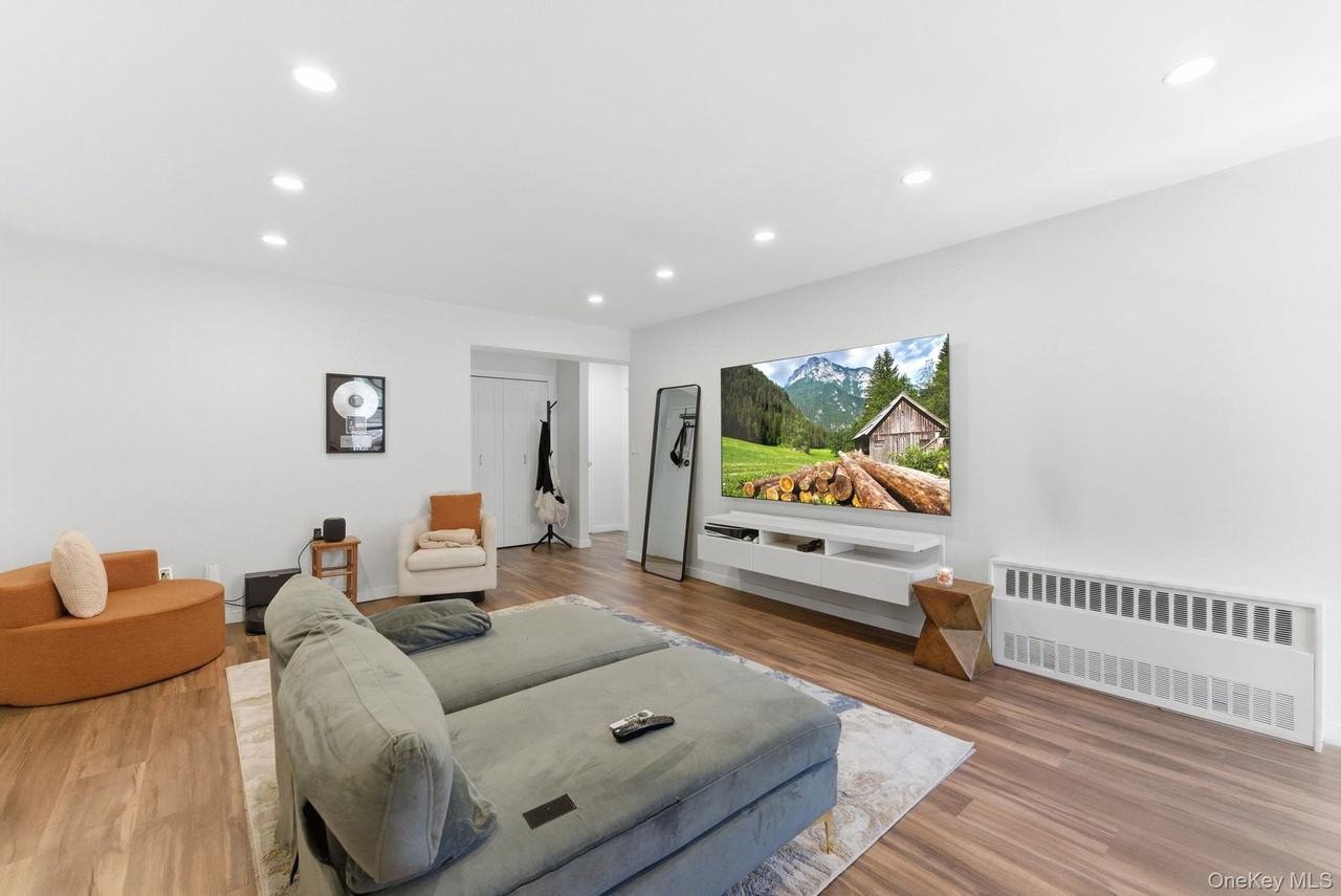 250 N Broadway #5B - Photo 6 of 34