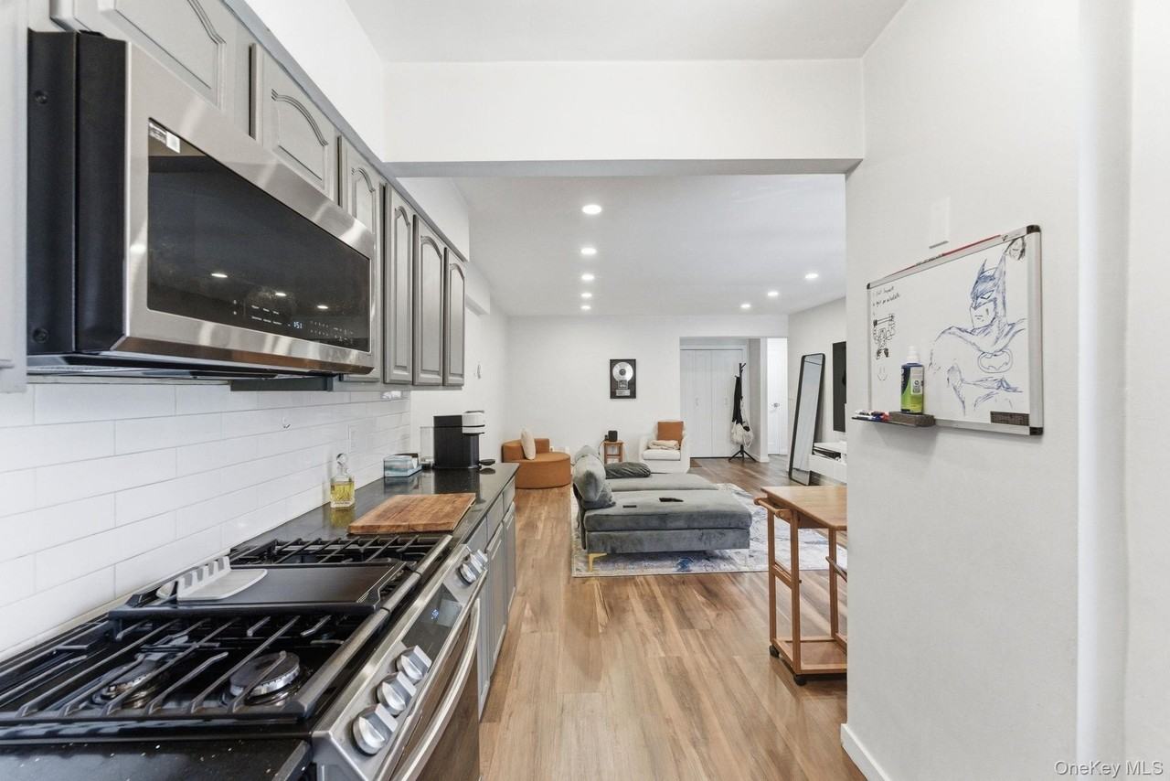250 N Broadway #5B - Photo 7 of 34