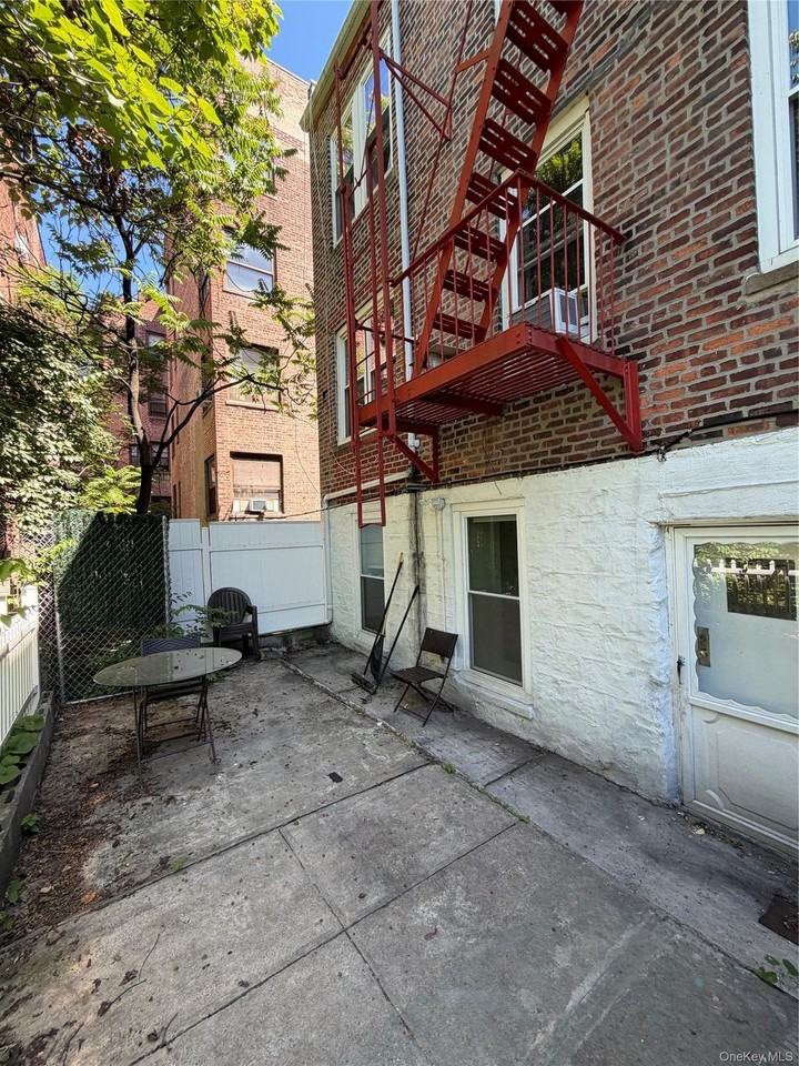 646 W 207th St #1 - Photo 4 of 9