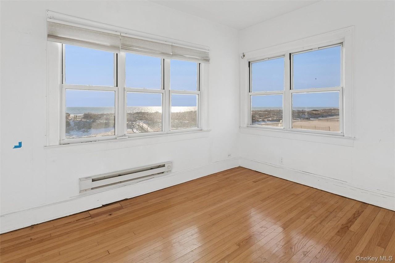 23 Troy Ave #2ndFL - Photo 3 of 8