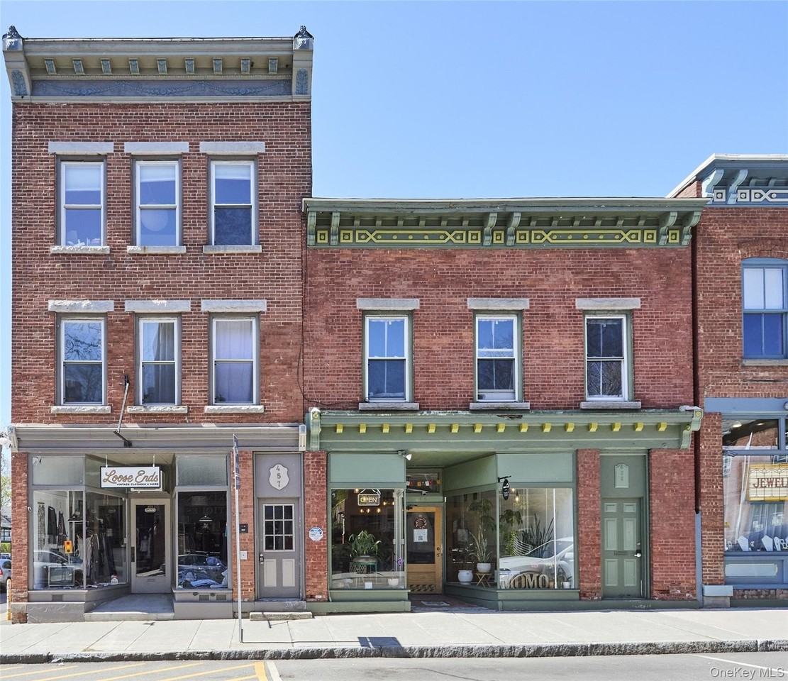 457 Main St #4