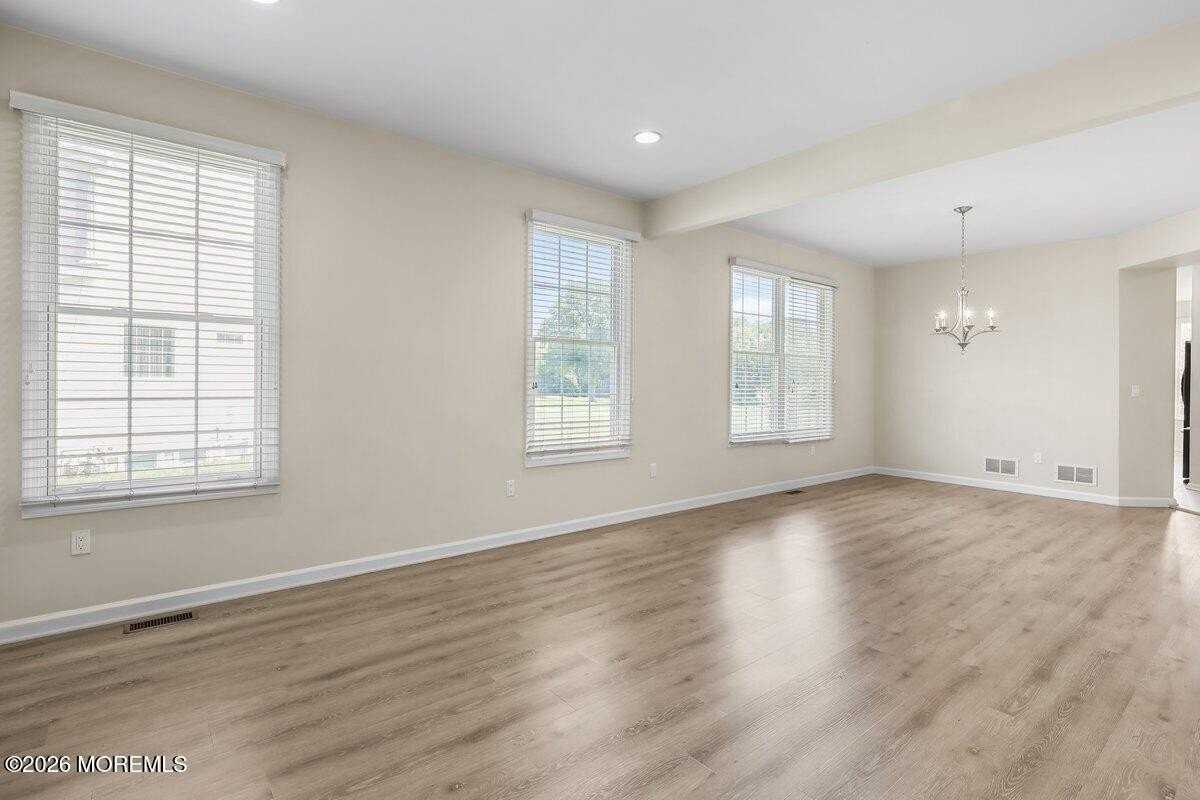 12 Patton Ct - Photo 7 of 36