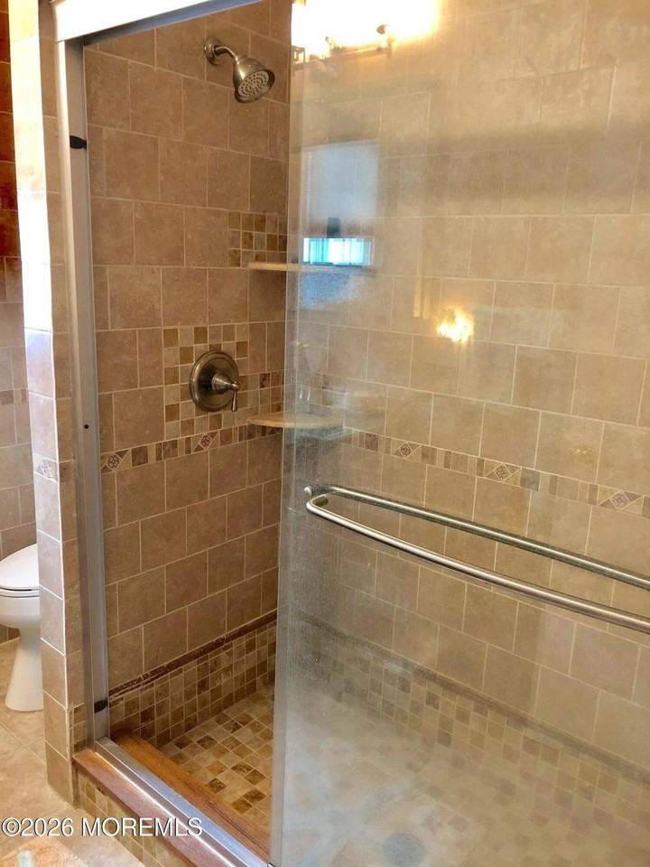 213 Washington Ave - Photo 6 of 17