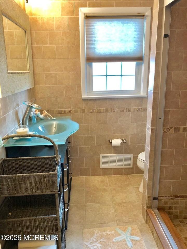 213 Washington Ave - Photo 7 of 17