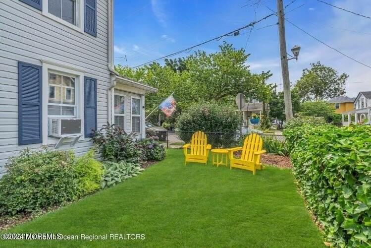 113 Webb Ave - Photo 5 of 31