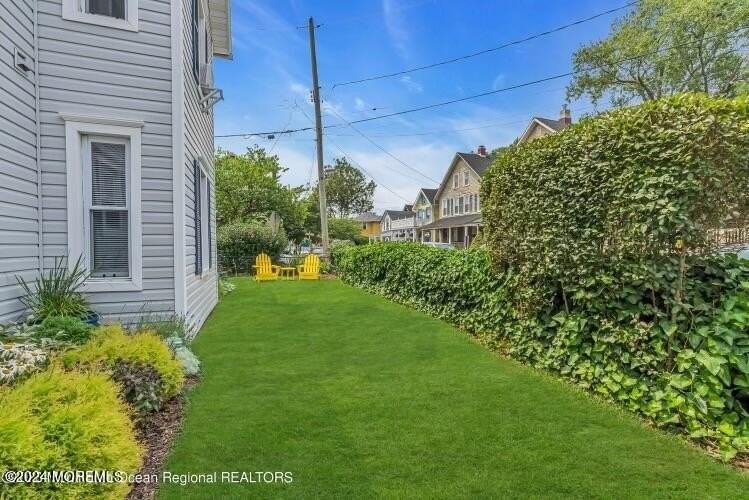 113 Webb Ave - Photo 7 of 31