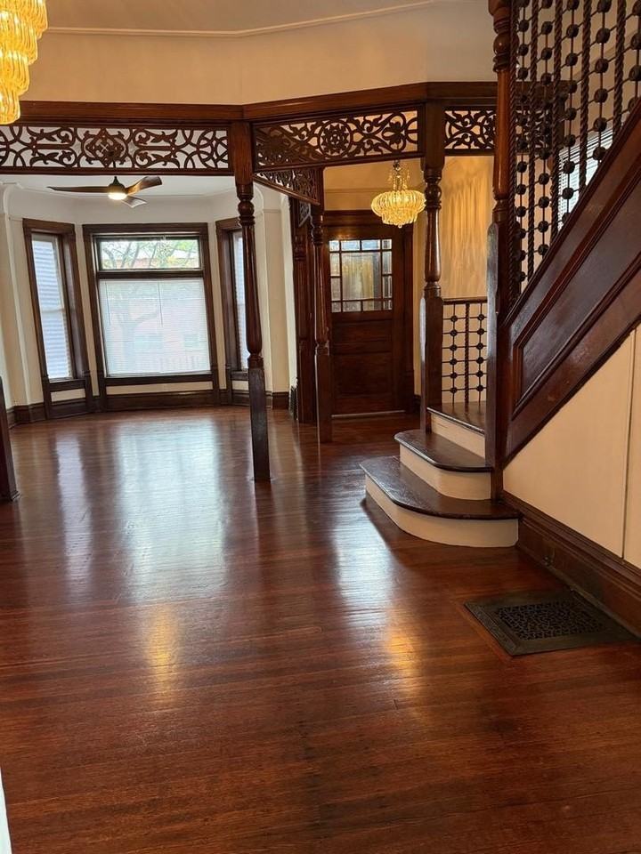2451 W Jackson Blvd - Photo 3 of 10