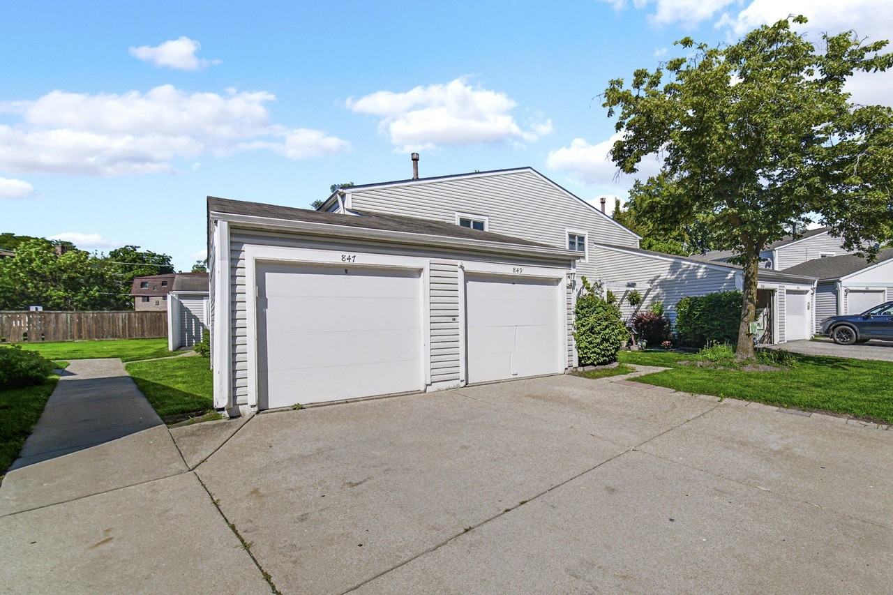 847 Oxford Pl #847 - Photo 4 of 27