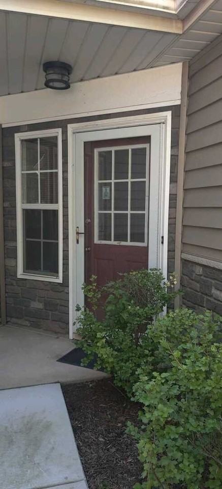1258 Cranbrook Dr #1 - Photo 2 of 13