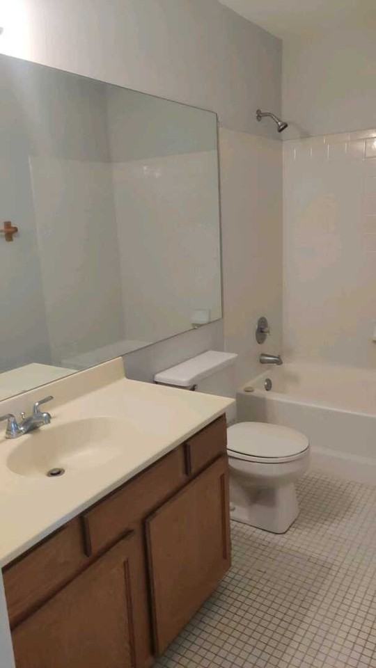 1258 Cranbrook Dr #1 - Photo 7 of 13