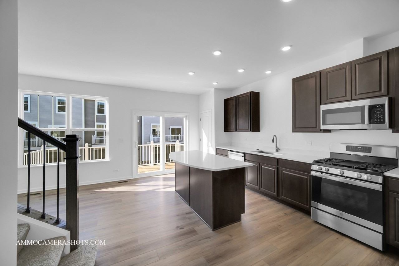 512 Wolverine Dr - Photo 4 of 15