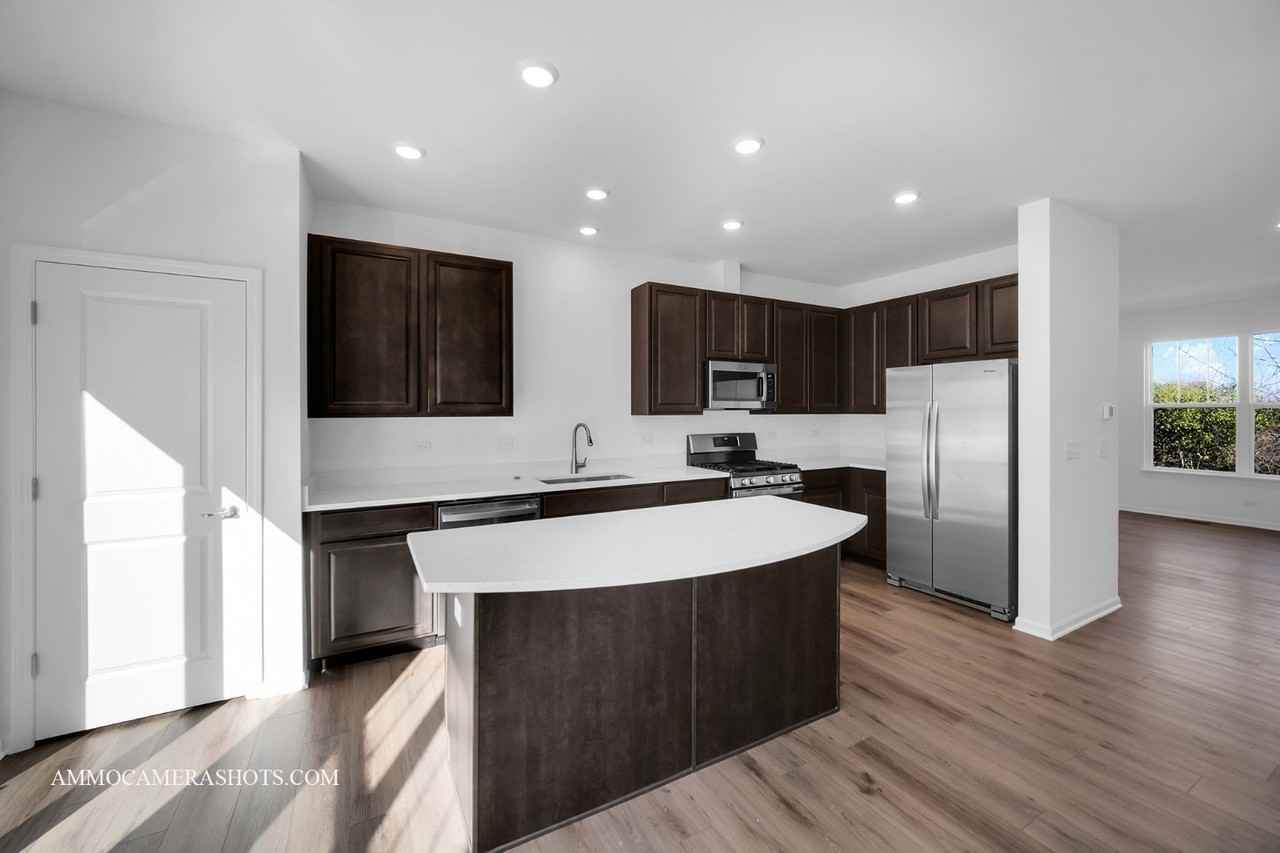 512 Wolverine Dr - Photo 5 of 15
