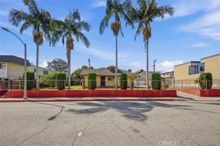 209 N Monterey 1/2 - Photo 1 of 1
