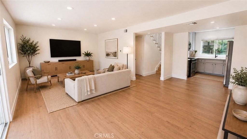 6641 Wilbur Ave - Photo 2 of 11