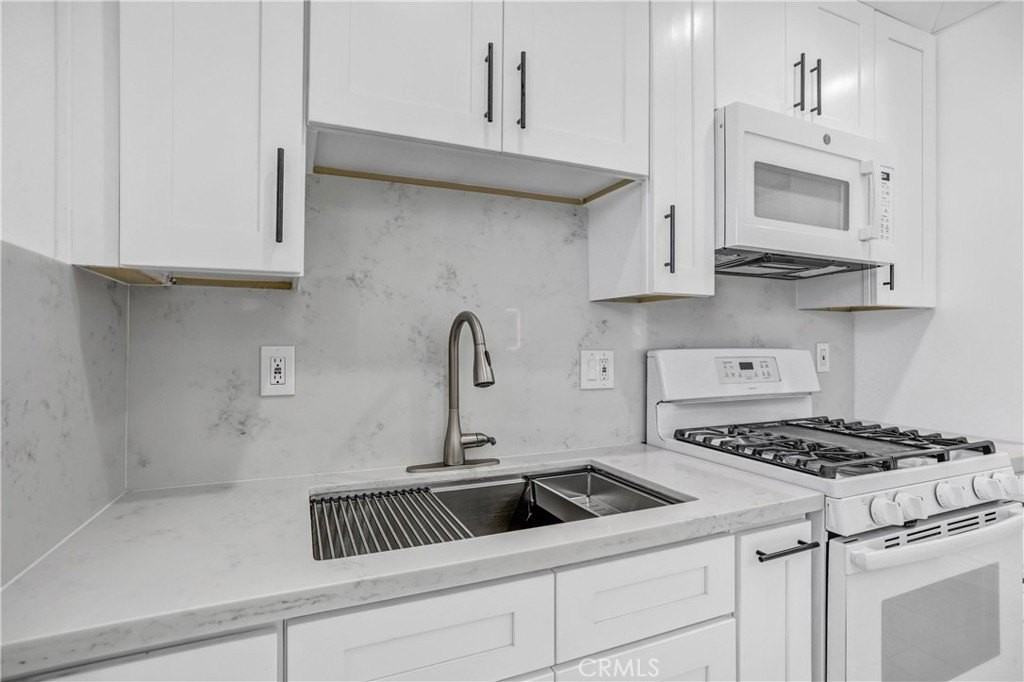 857 S Idyllwild Ave #2 - Photo 2 of 16
