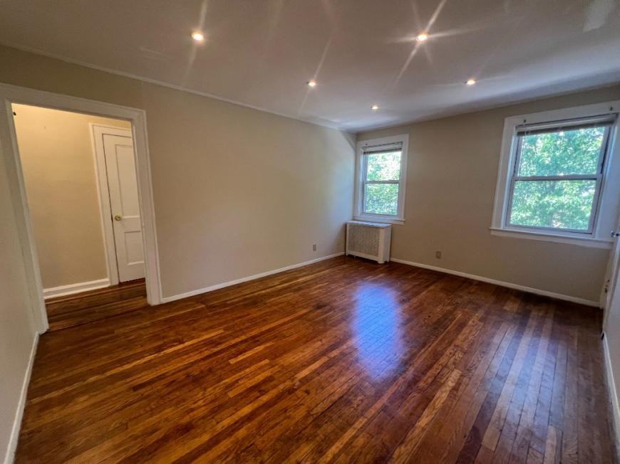 4145 47th St - Photo 2 of 10
