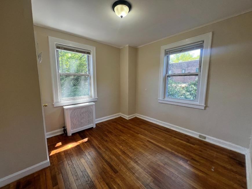 4145 47th St - Photo 4 of 10