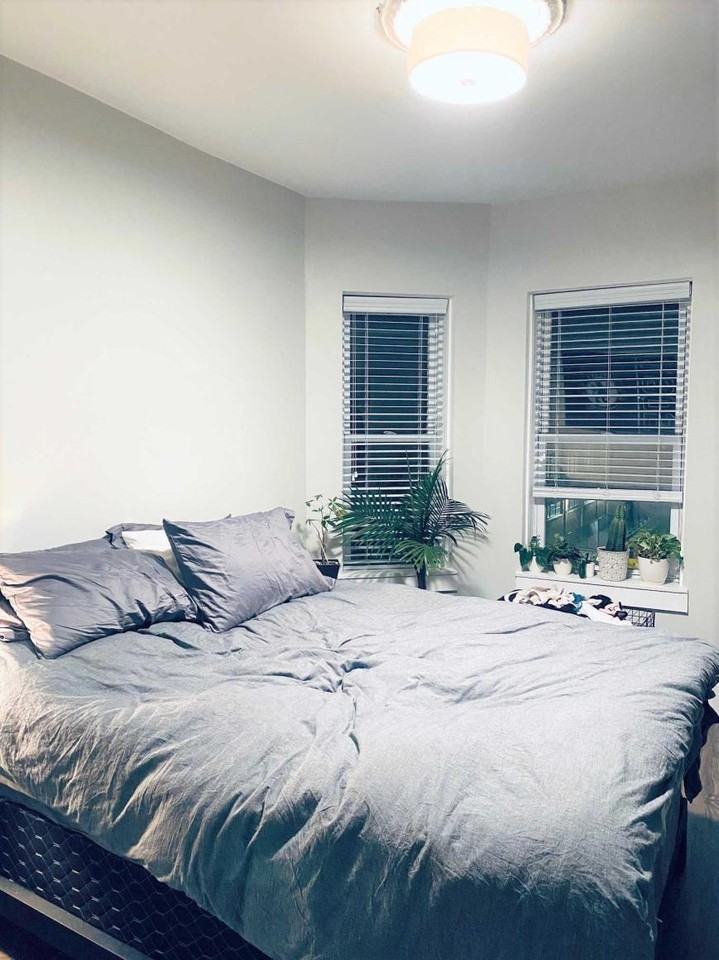143 Paris St - Photo 2 of 4