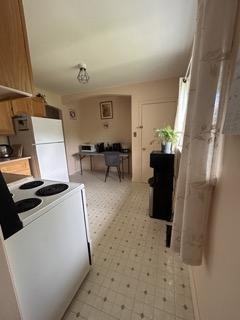 1445 Grey St - Photo 5 of 10