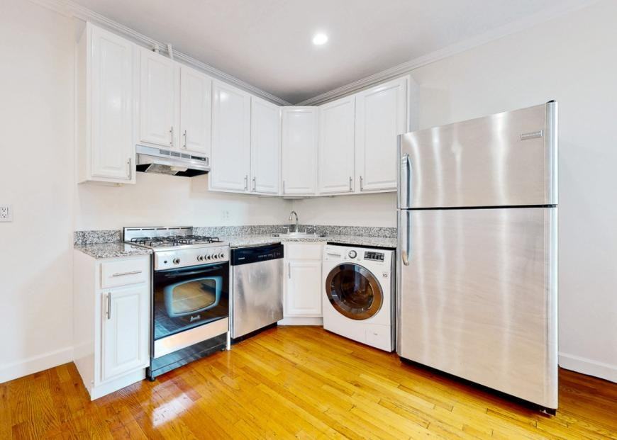 507 W 147th St - Photo 4 of 5