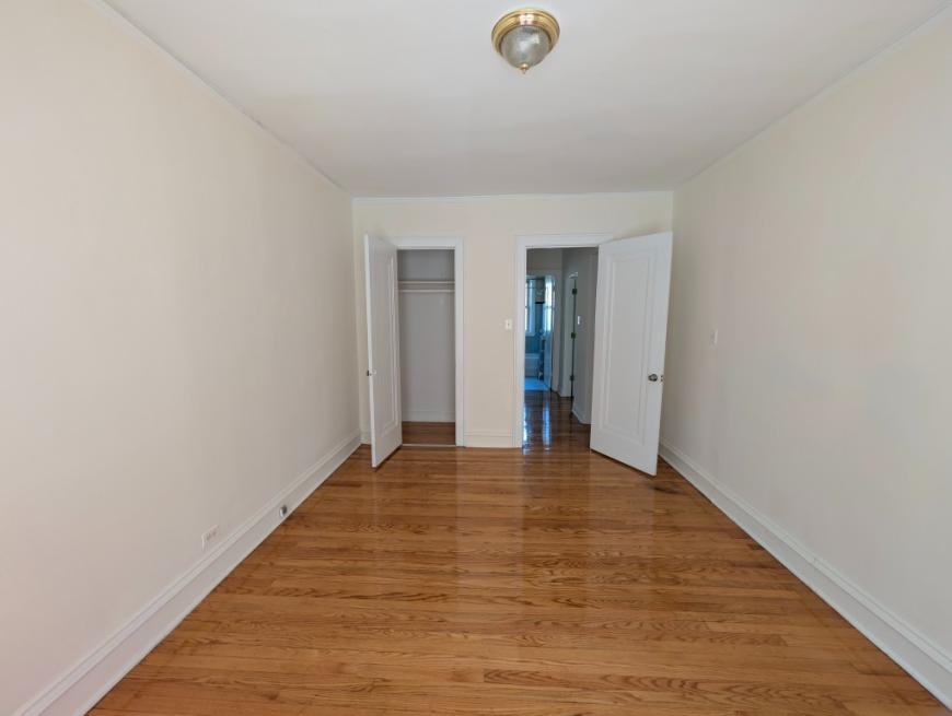 6707 N Greenview Ave - Photo 7 of 10