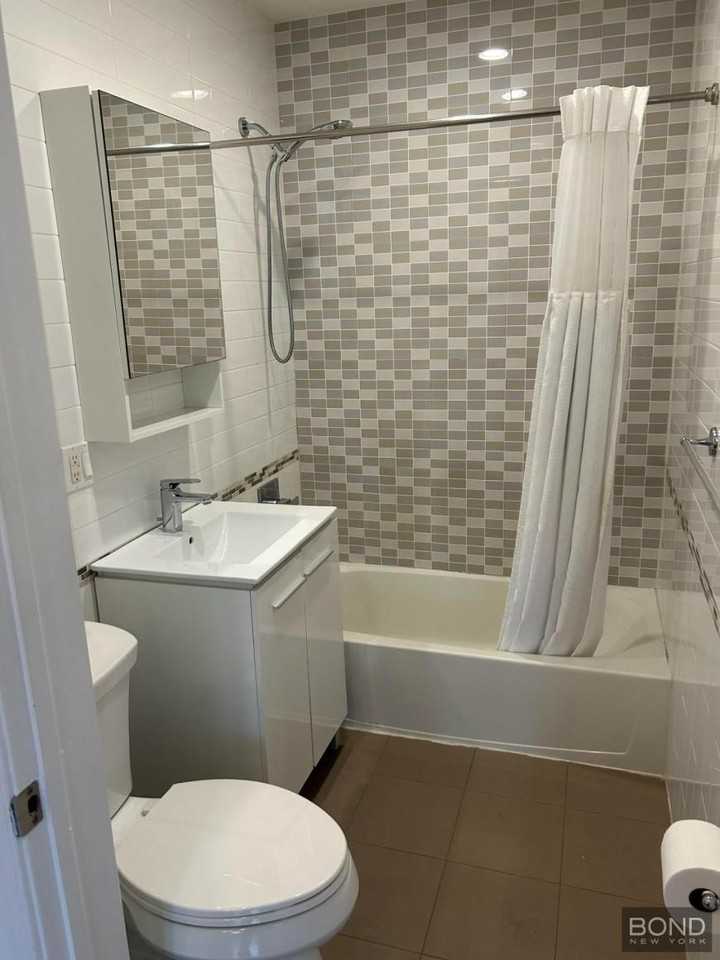 1329 E 17th St - Photo 3 of 7