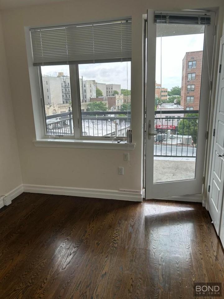 1329 E 17th St - Photo 5 of 7