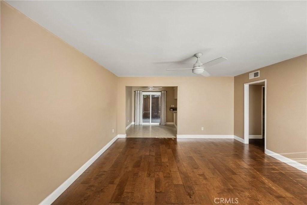 338 W Kelly Ave #B - Photo 3 of 43