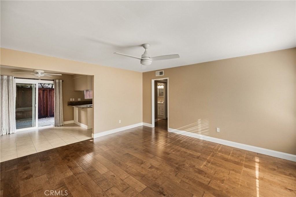 338 W Kelly Ave #B - Photo 4 of 43