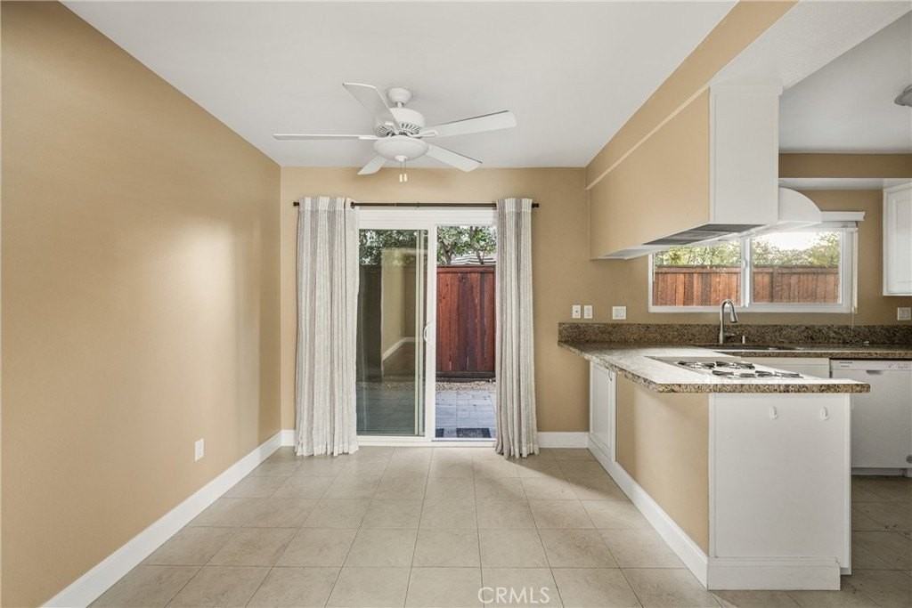 338 W Kelly Ave #B - Photo 7 of 43