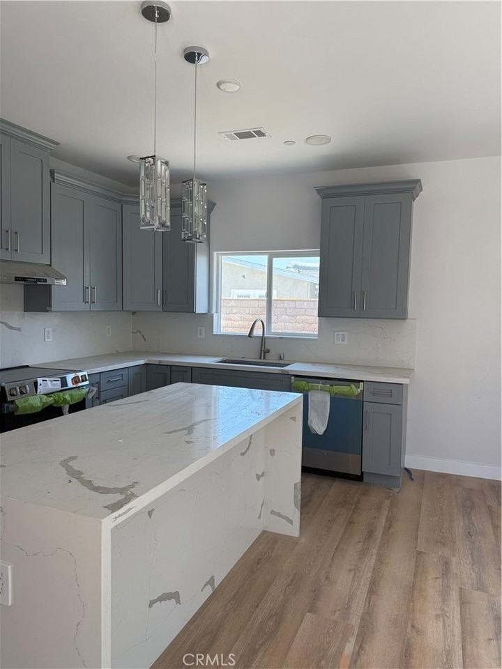 10422 Orchid Cir - Photo 2 of 16