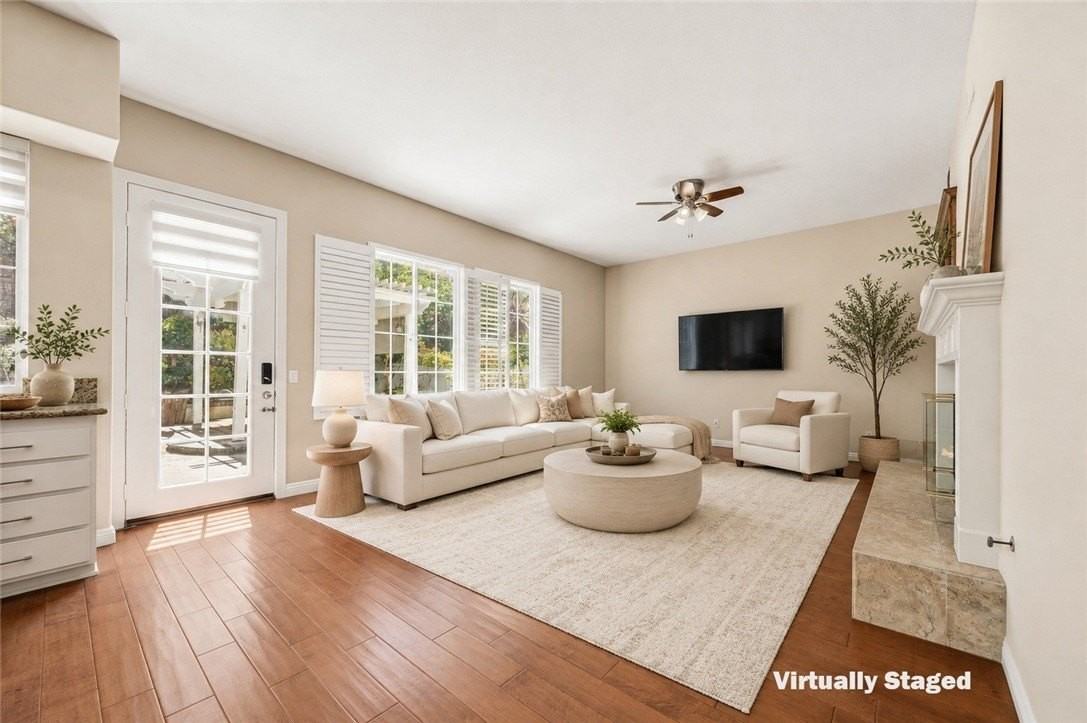 56 Turnbury Ln - Photo 3 of 31